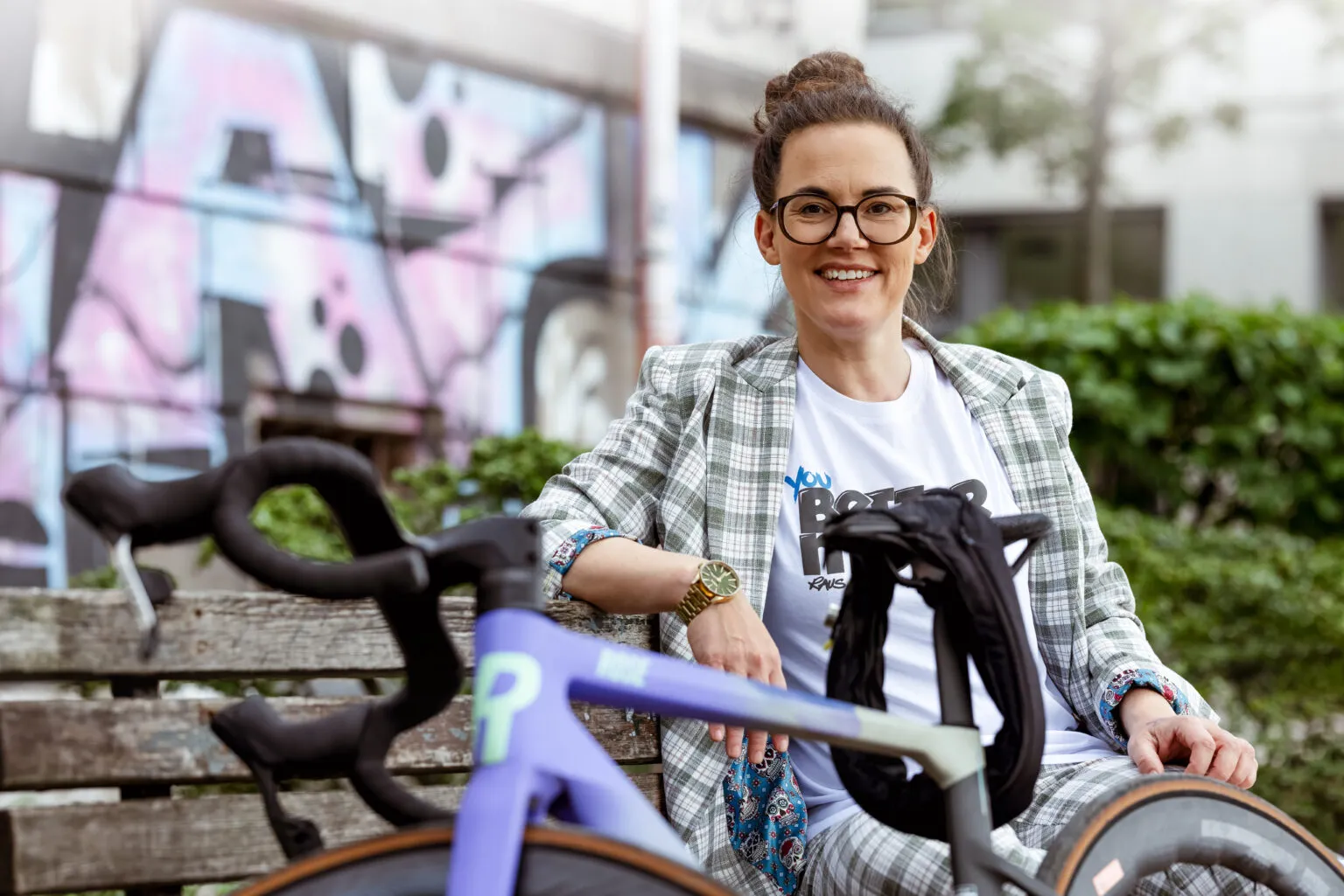 Mobilitätsexpertin Katja Diehl mit Fahrrad