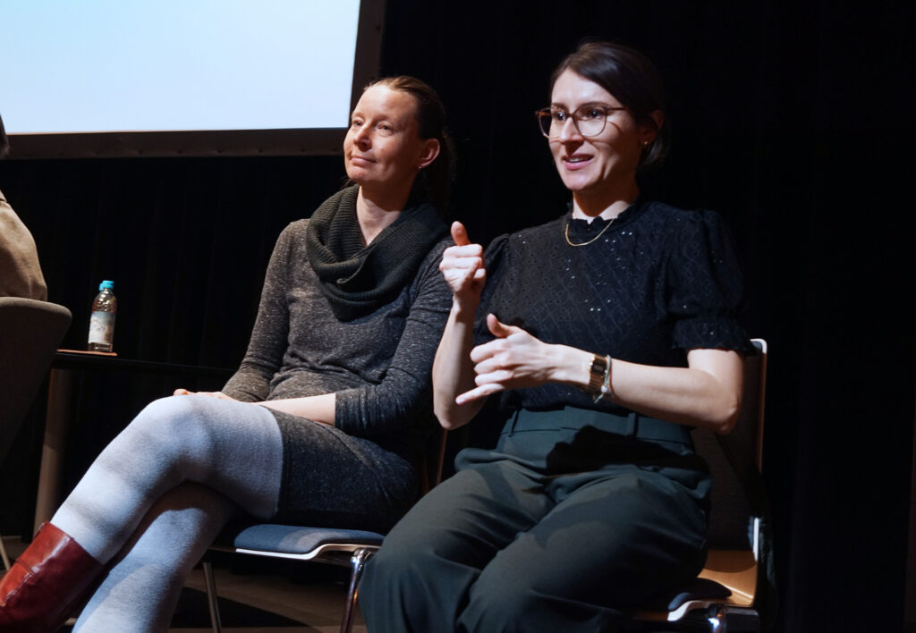 Podiumsdiskussion "OB-Kandidierende befragt": Gebärdensprach-Dolmetscherinnen
